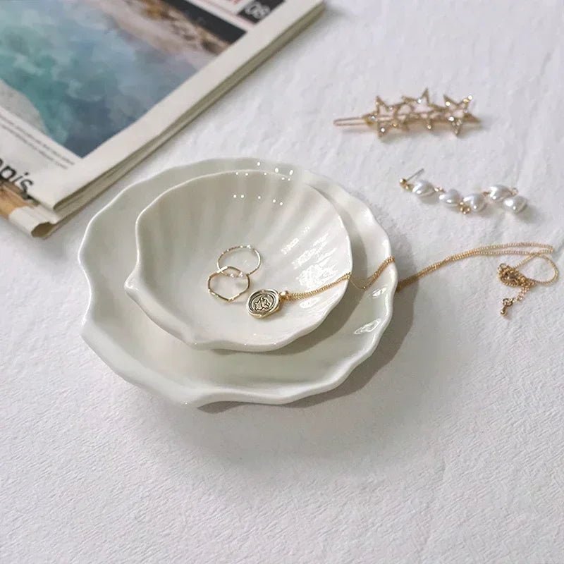 SHELLA| Plateaux de rangement en forme de coquille en céramique
