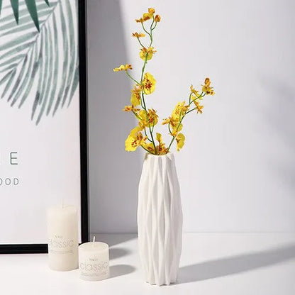 FIVVES| Small plastic Vase 