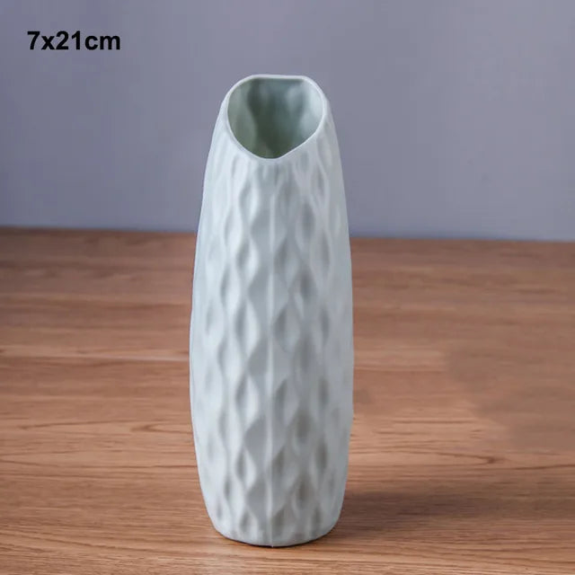  NEYIFT| Modern Plastic Vase 