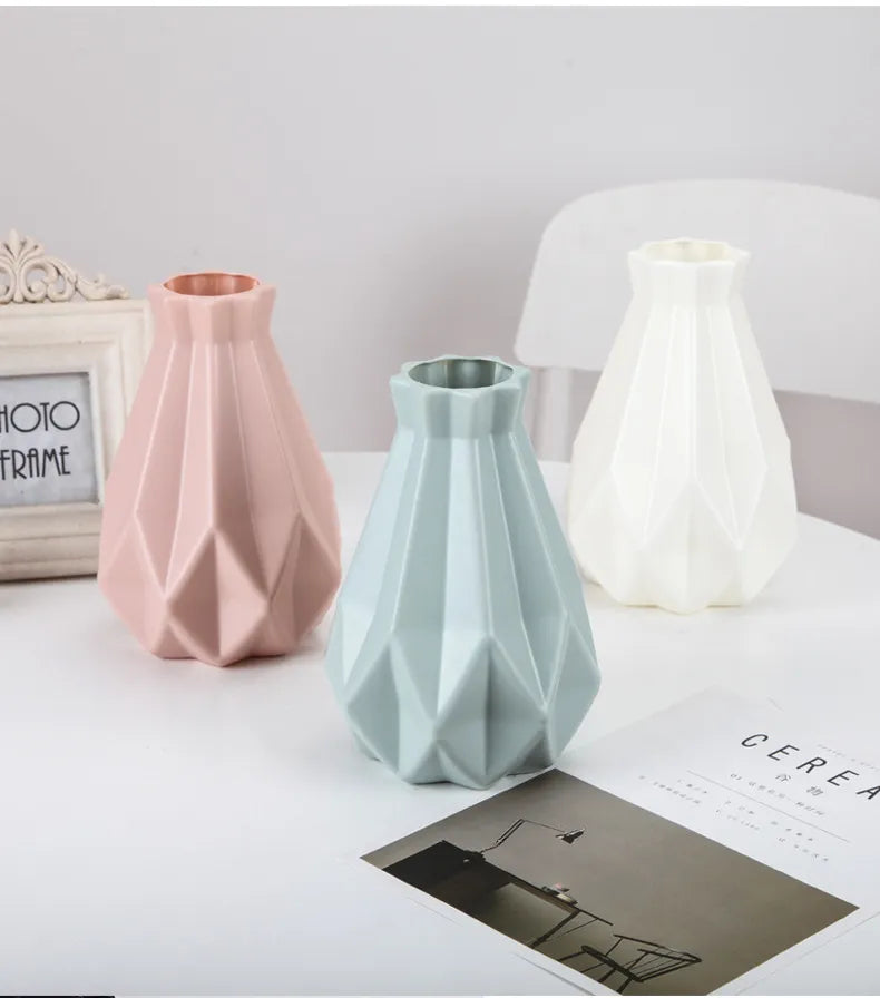  NEYIFT| Modern Plastic Vase 