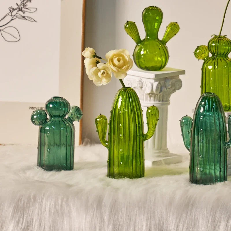 REIC| Cactus Shaped Vase