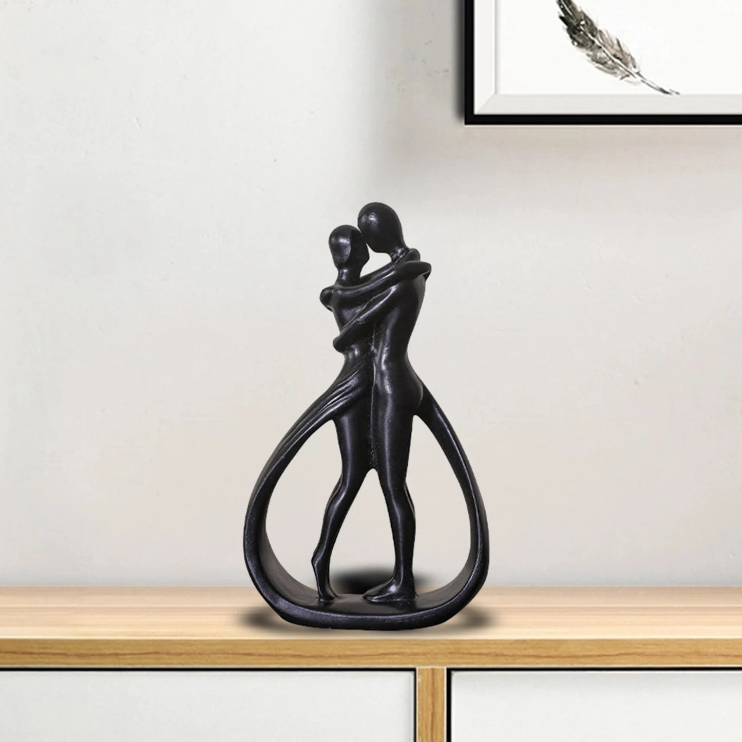PULLADE| Resin Couple Figurine