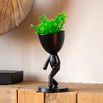 TOUPET| Forme De Personnage Avec Décoration Végétale