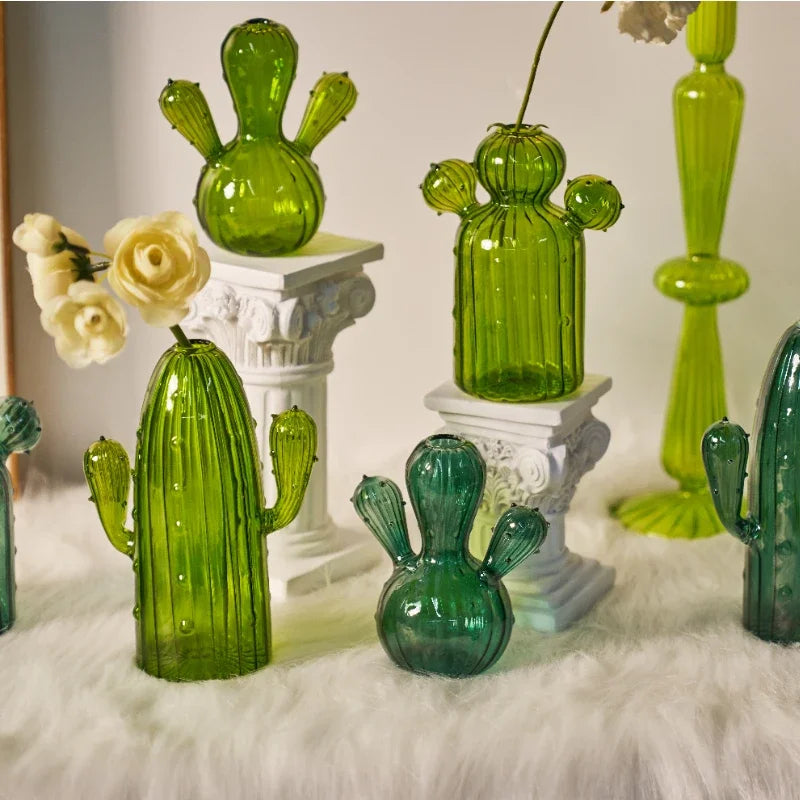 REIC| Cactus Shaped Vase